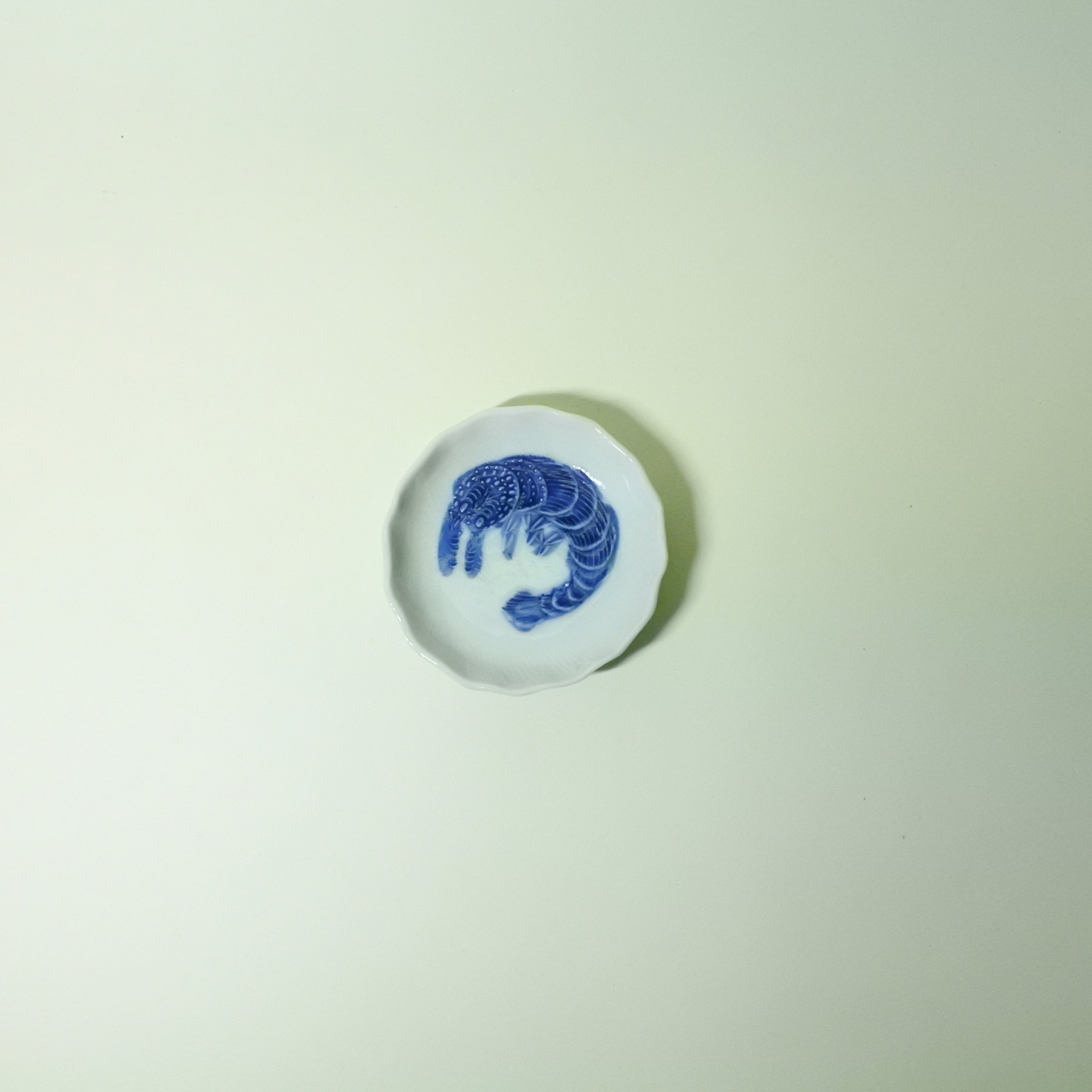 伊万里染付海老図型物小皿