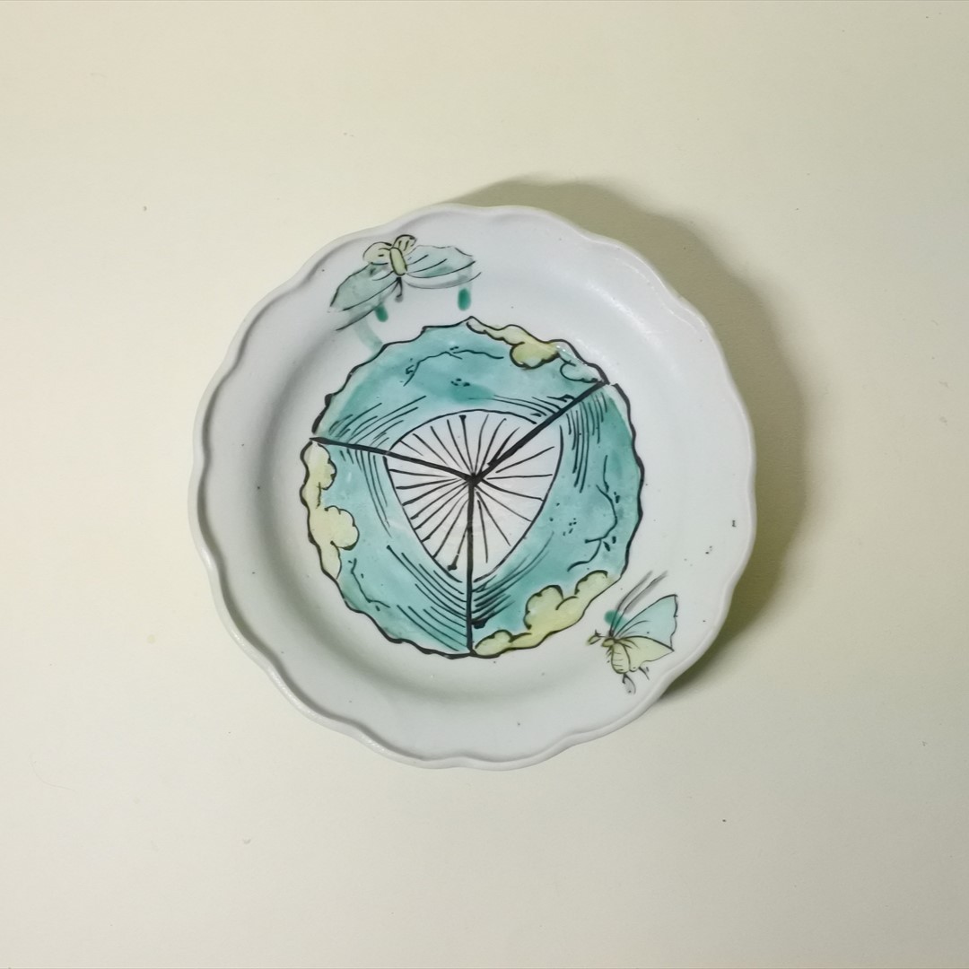 伊万里色絵くらわんか蝶扇図皿