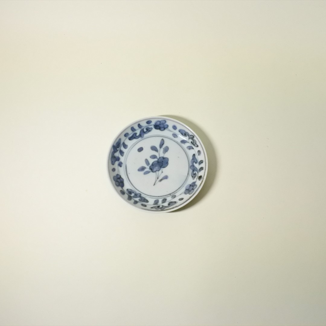 初期伊万里染付草花紋皿